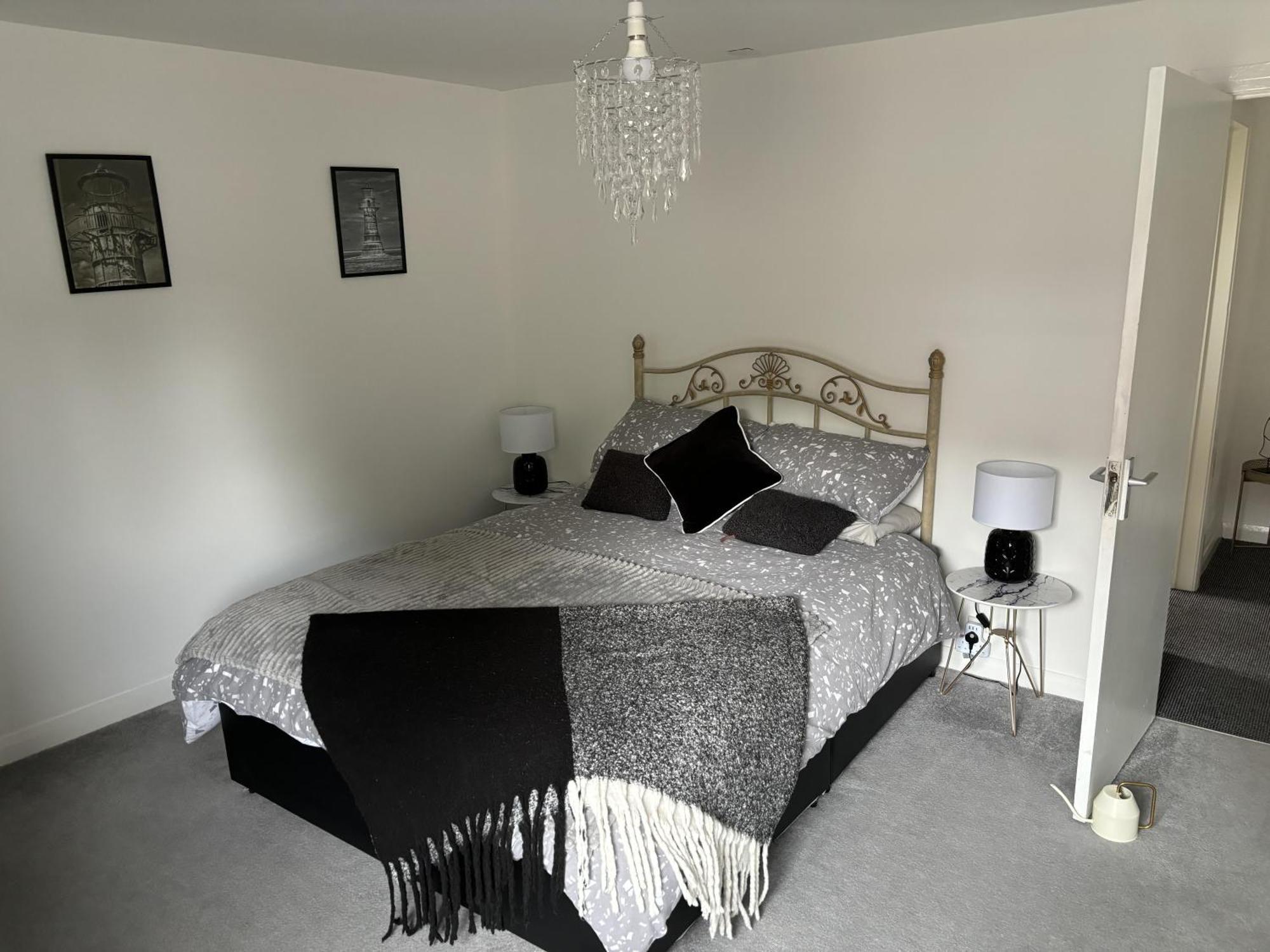 2 Bed-Sleeps 4-Sea View-Pet Friendly-Parking Apartment Llanelli Exterior photo